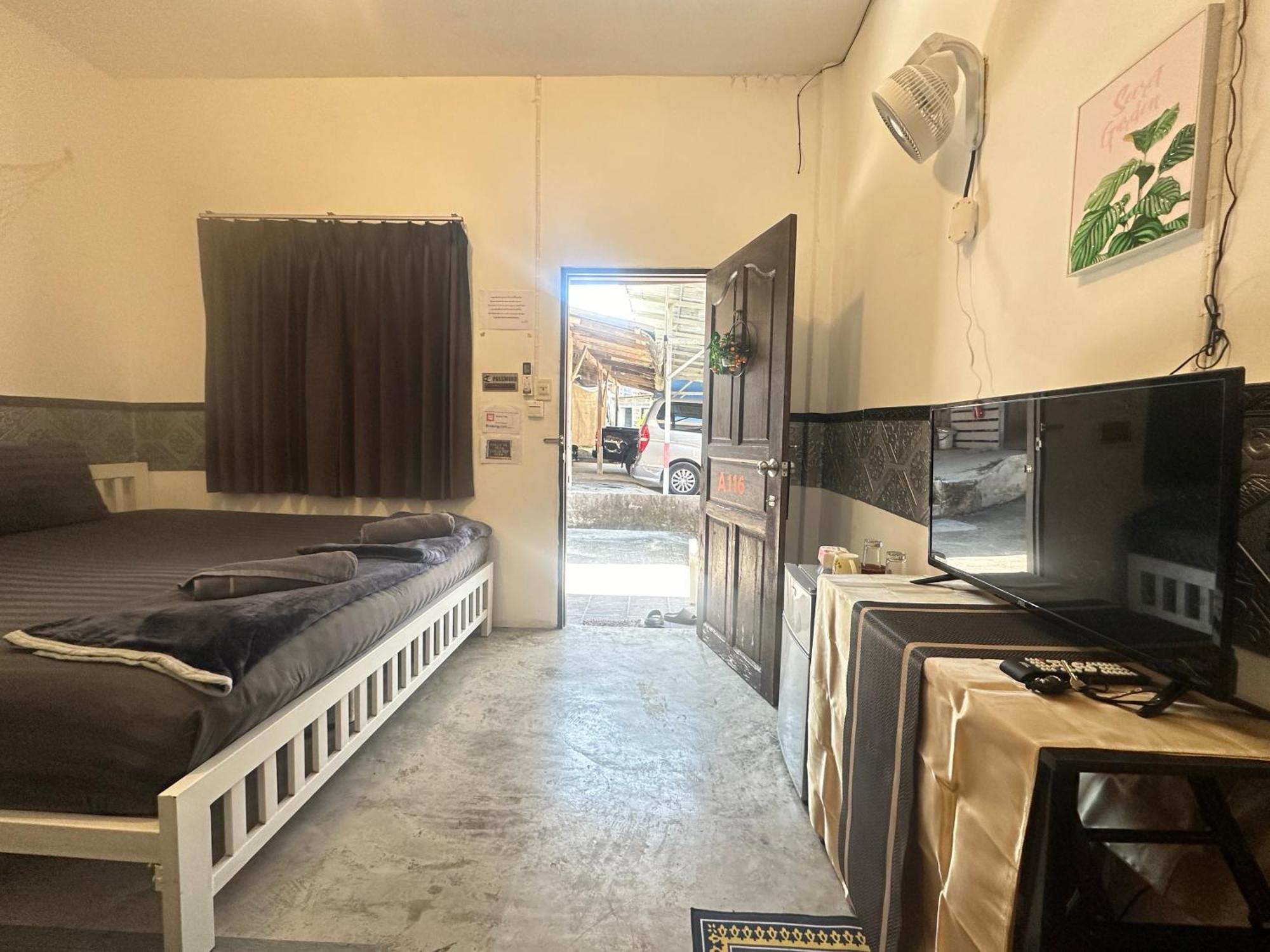 Me Hostel & Homestay At Haadrin 哈林海滩 外观 照片